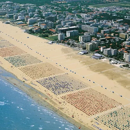 Cozy Up Near The By Beahostrentals * Bibione Pineda